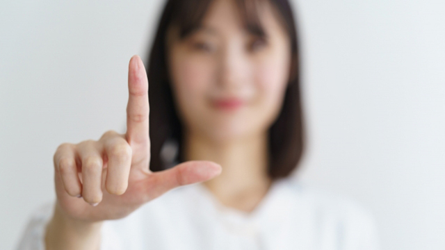 女性の顔